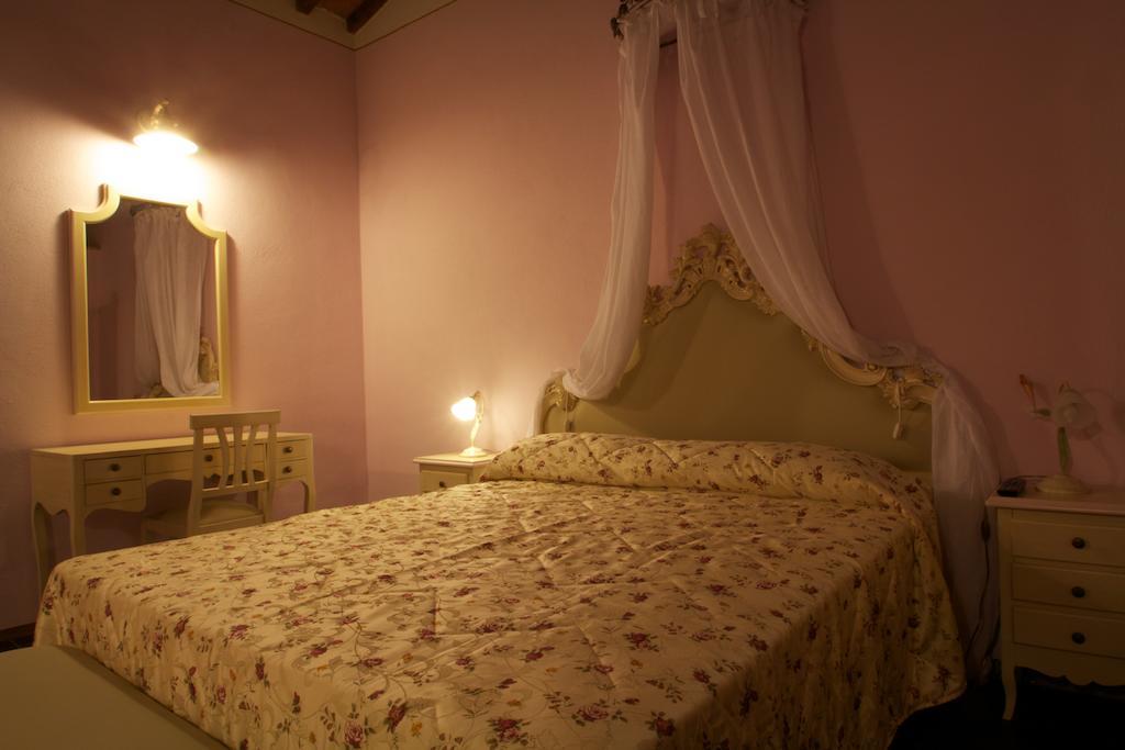 Relais La Leopolda Hotel Abbadia di Montepulciano Habitación foto